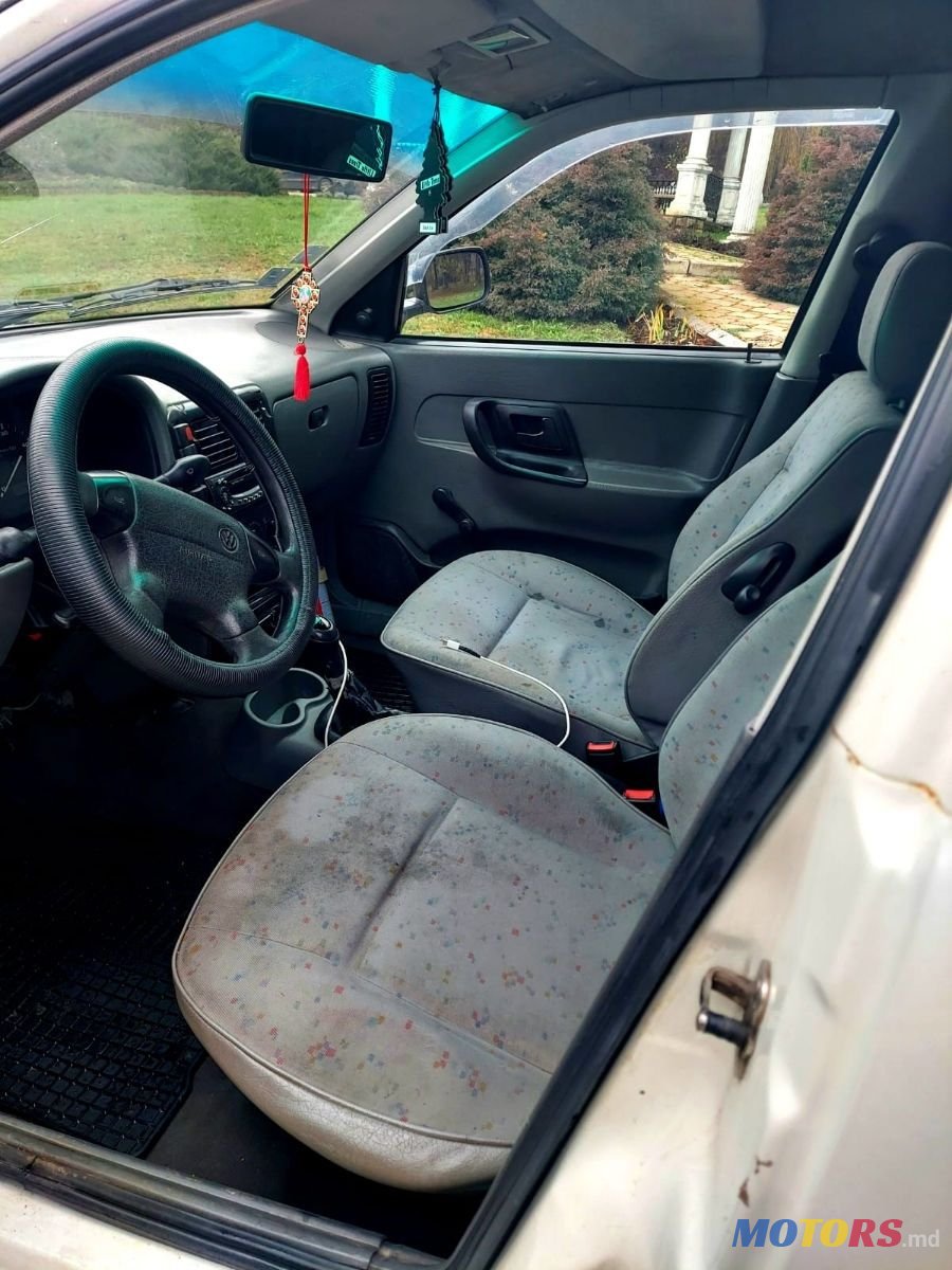 2002' Volkswagen Caddy photo #6