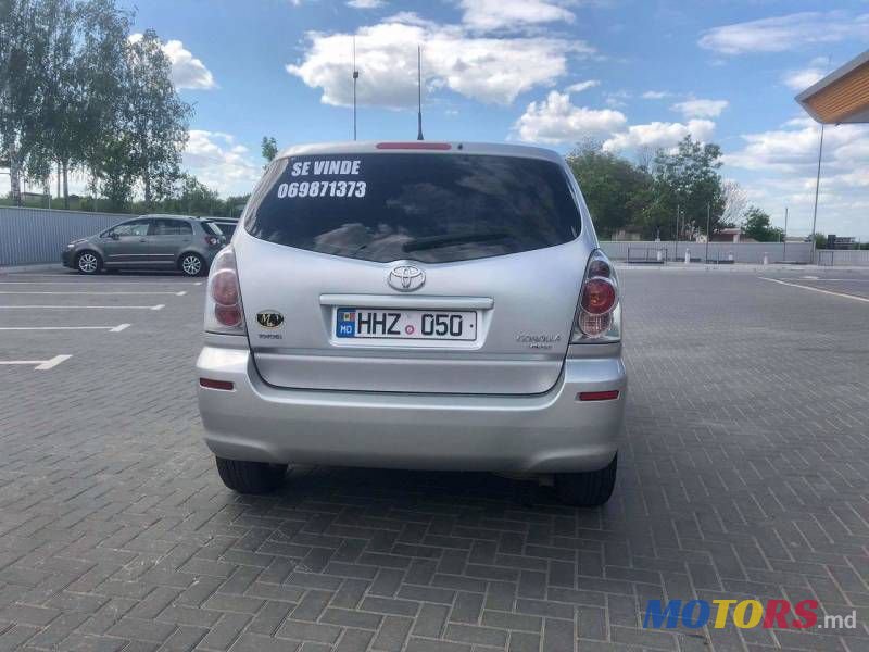 2005' Toyota Corolla Verso photo #3