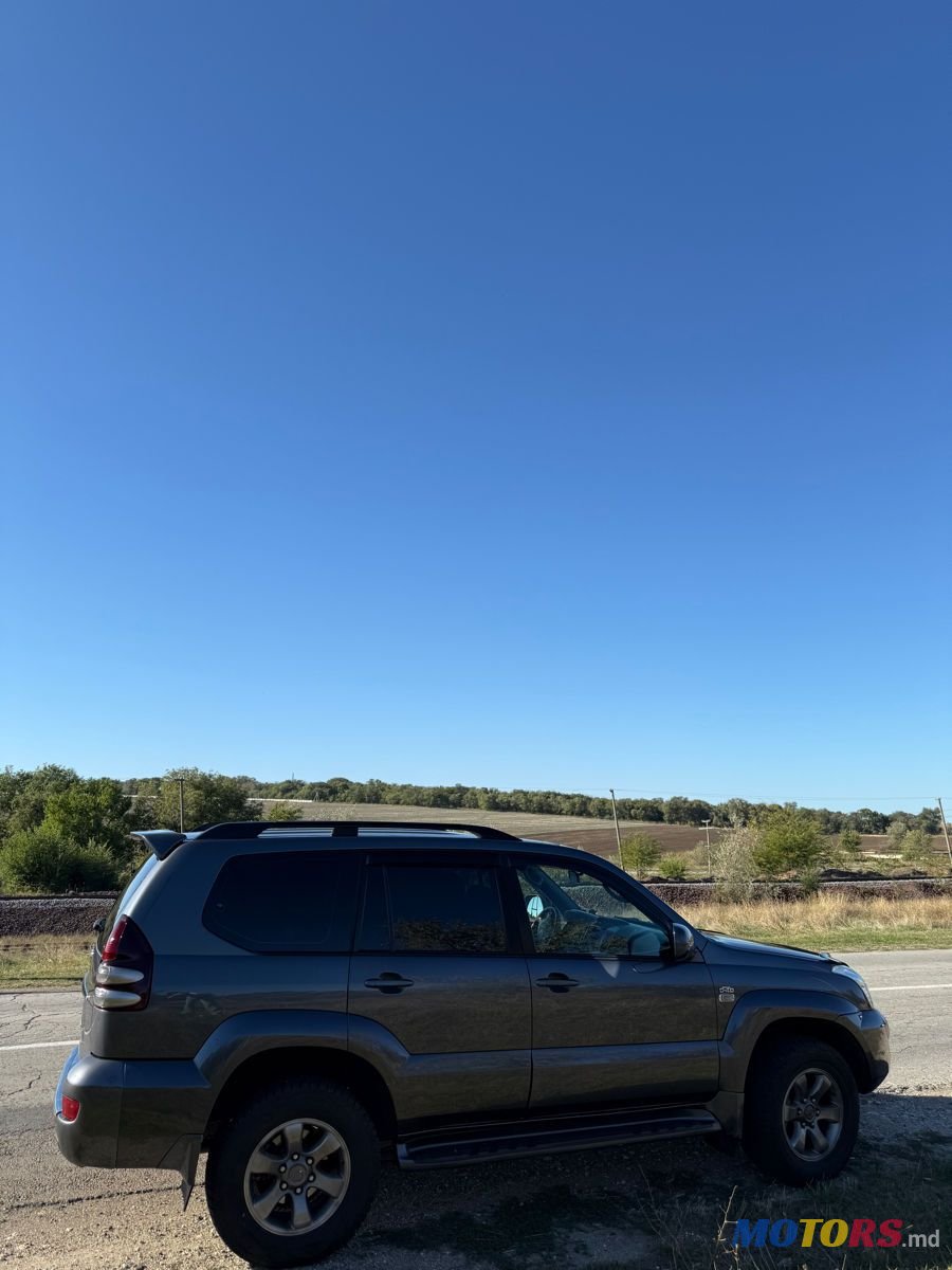 2006' Toyota Land Cruiser Prado photo #4