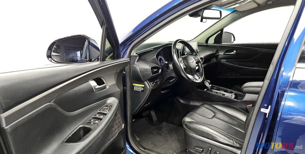 2018' Hyundai Santa Fe photo #3