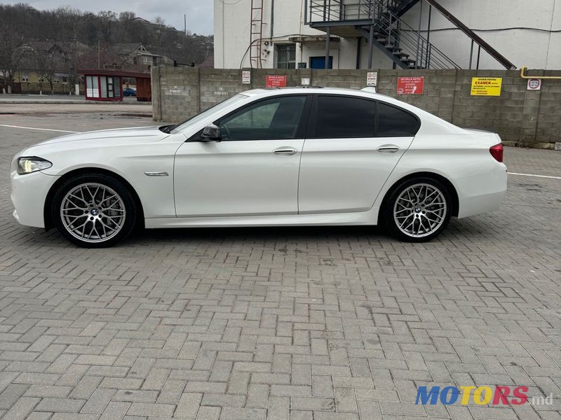 2012' BMW 5 Series photo #4