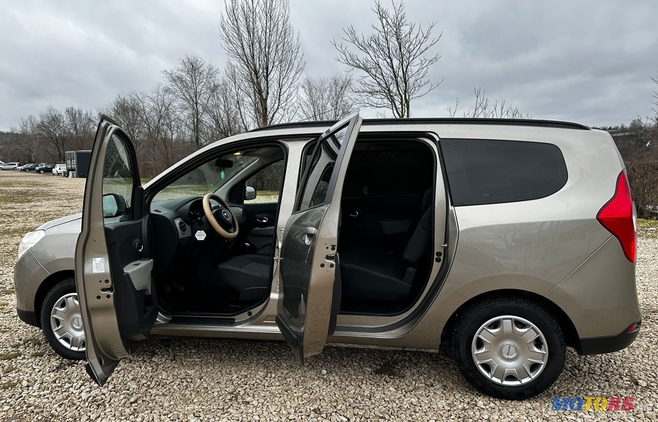 2015' Dacia Lodgy photo #6