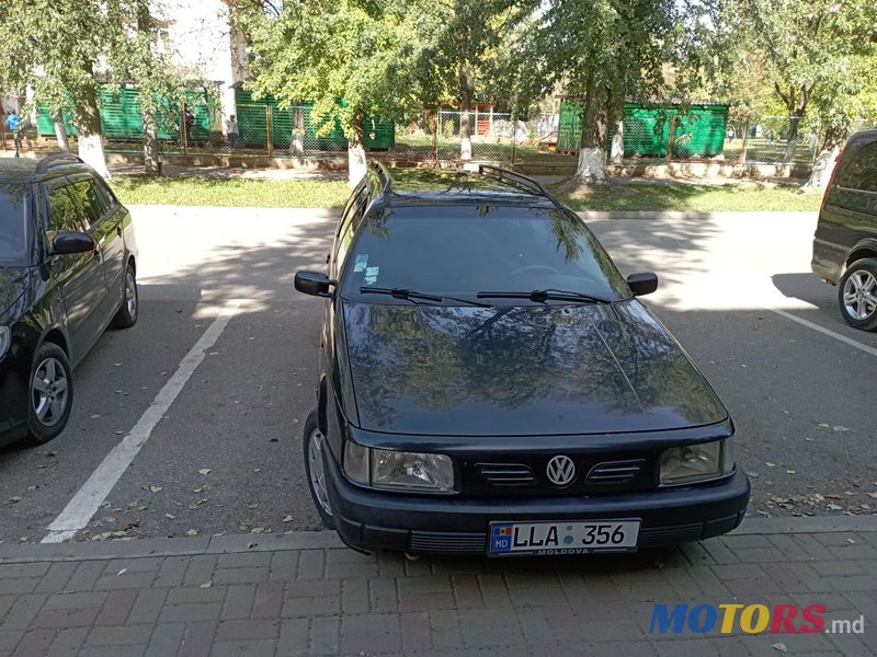 1994' Volkswagen Passat photo #2