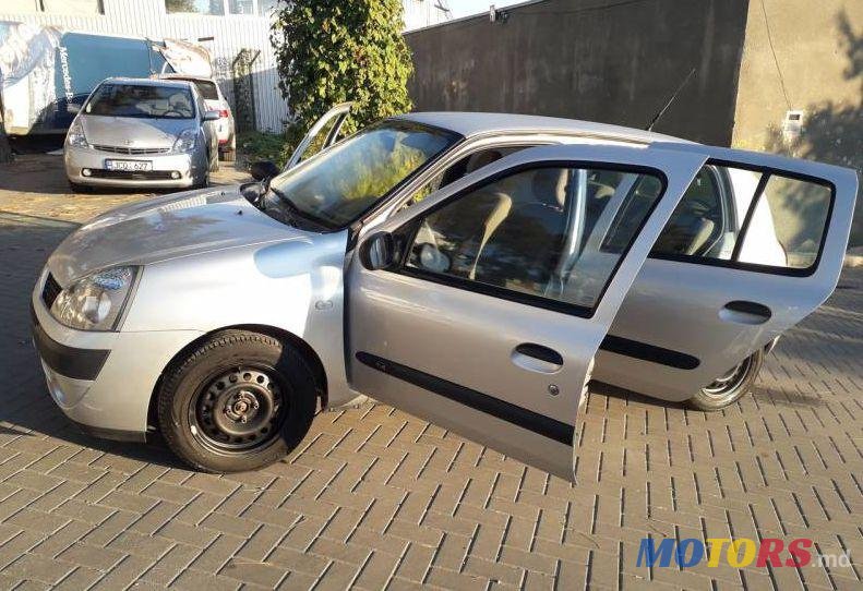 2006' Renault Clio photo #1