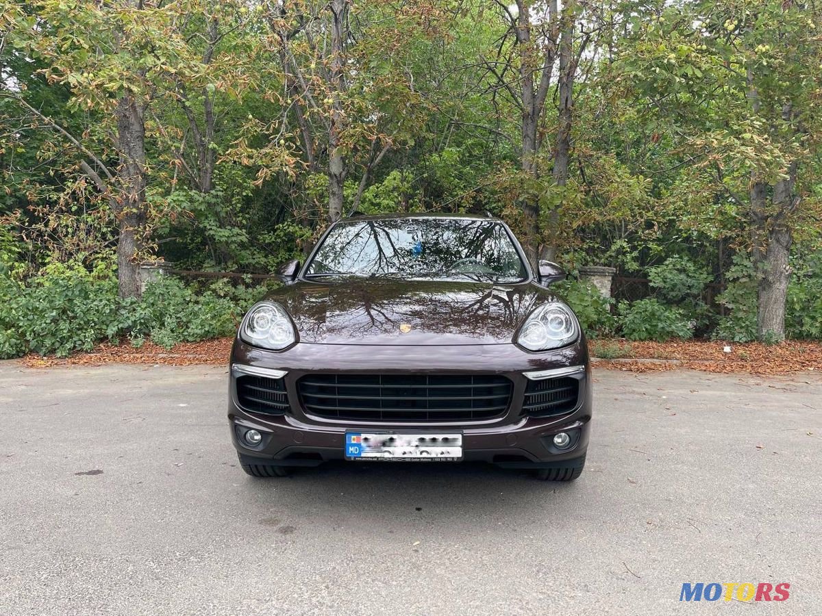 2016' Porsche Cayenne photo #2