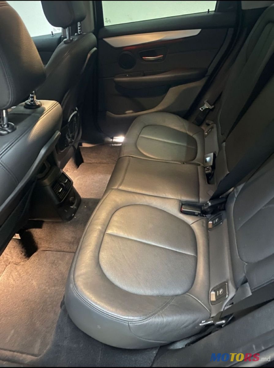 2016' BMW 2 Series Active Tourer photo #2