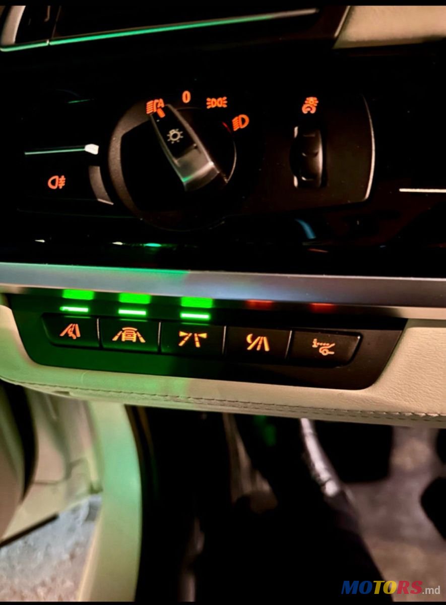 2013' BMW 7 Series photo #2