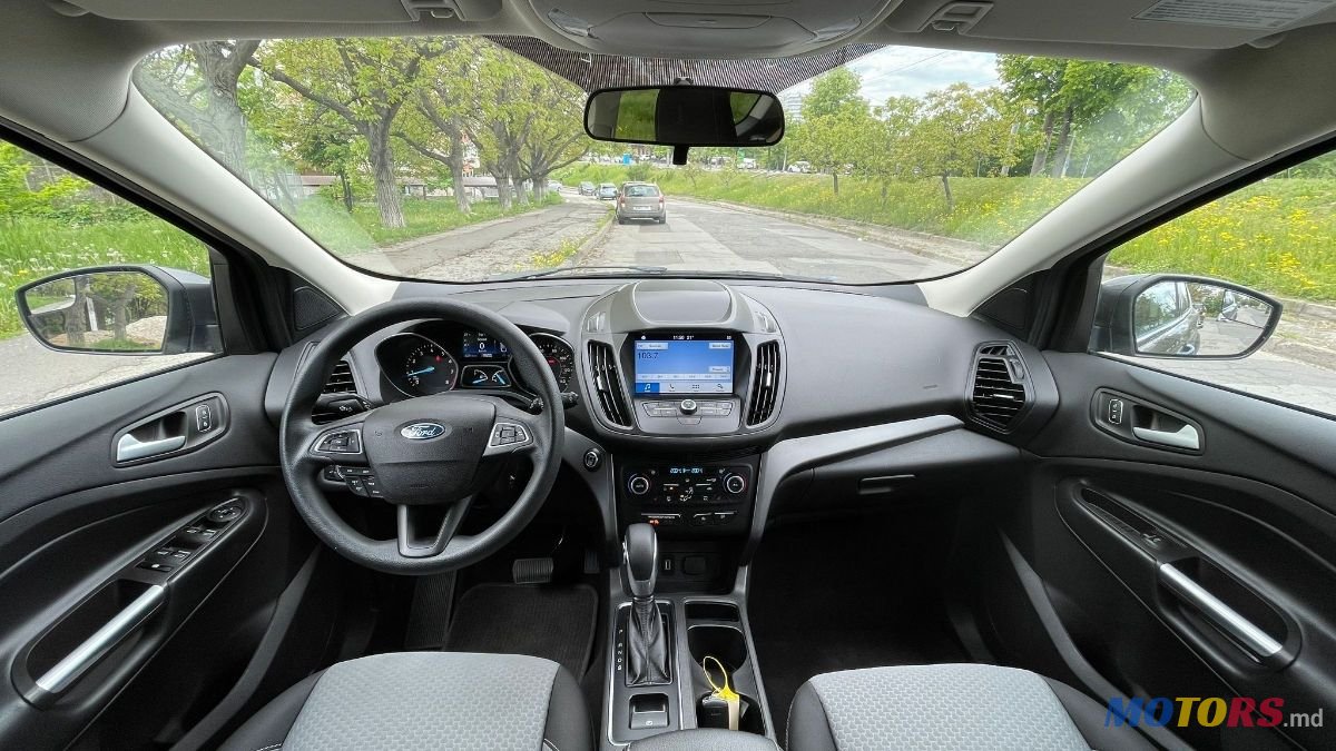 2019' Ford Escape photo #5