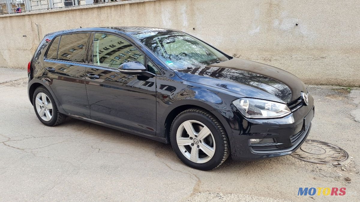 2016' Volkswagen Golf photo #3