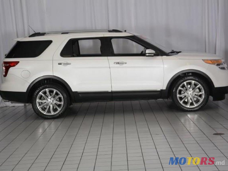 2014' Ford Explorer photo #5