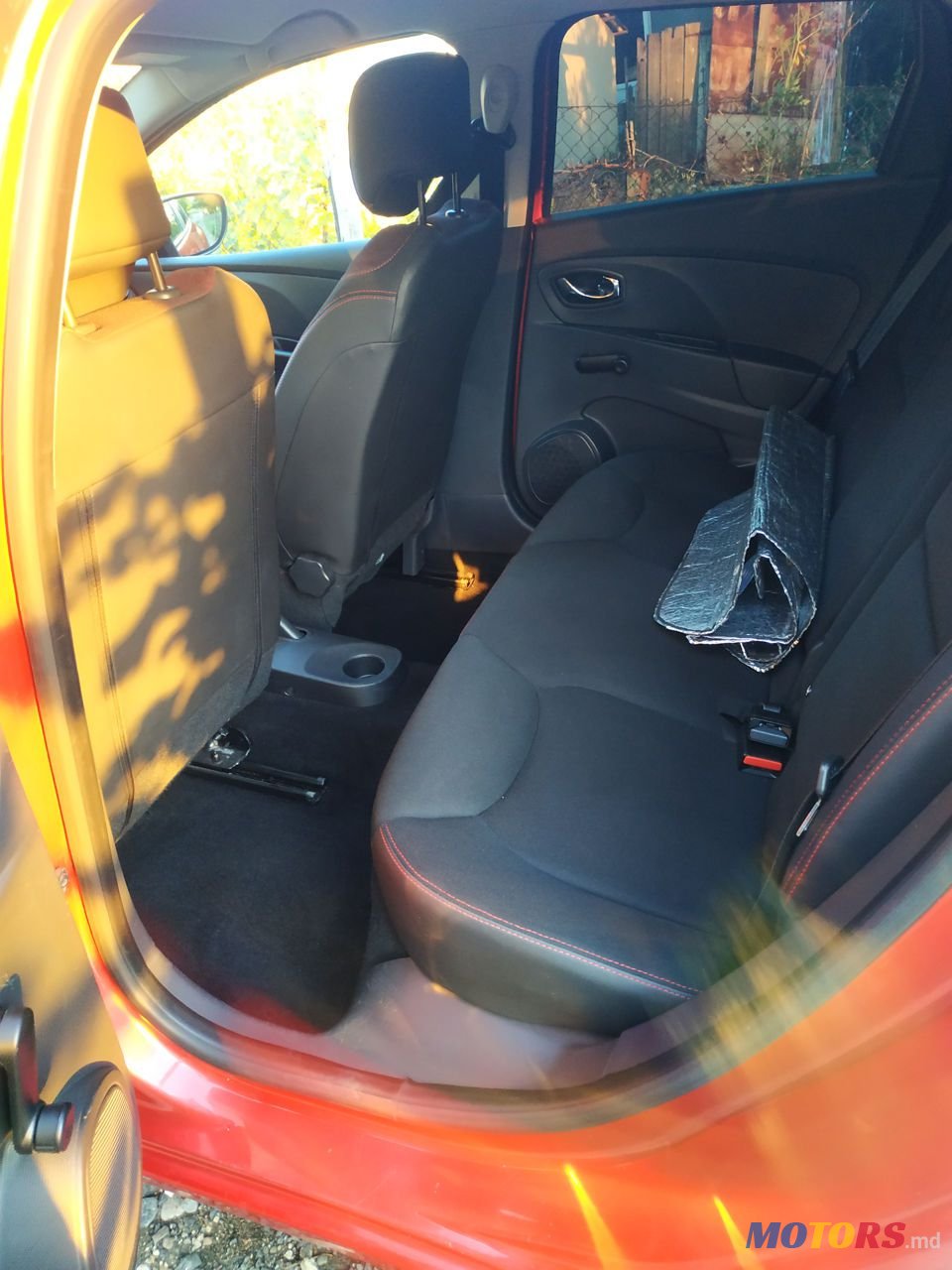 2013' Renault Clio photo #4