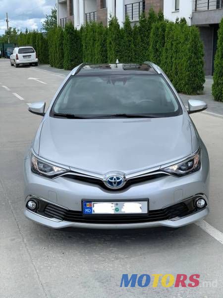 2015' Toyota Auris photo #2