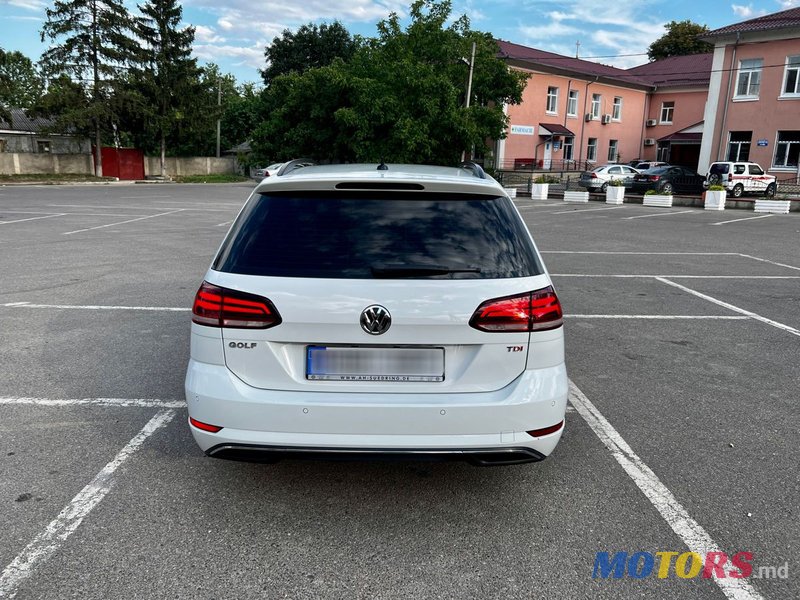 2018' Volkswagen Golf photo #6