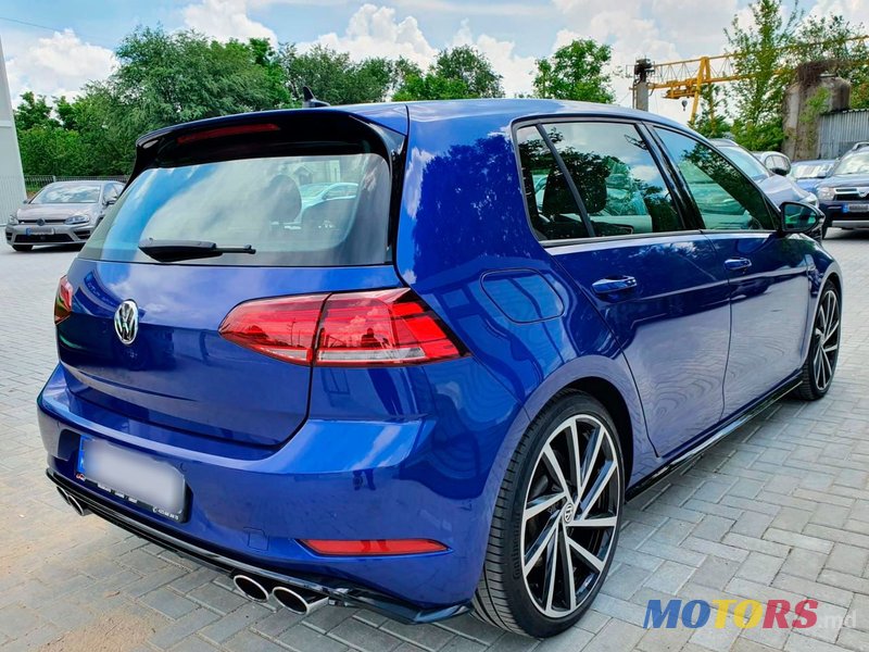 2018' Volkswagen Golf photo #4