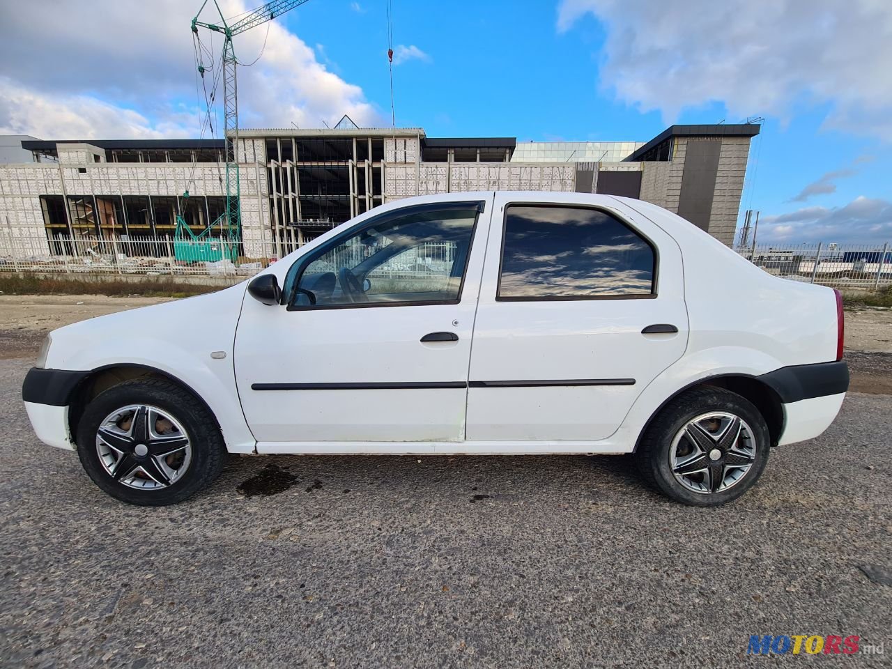 2005' Dacia Logan photo #1