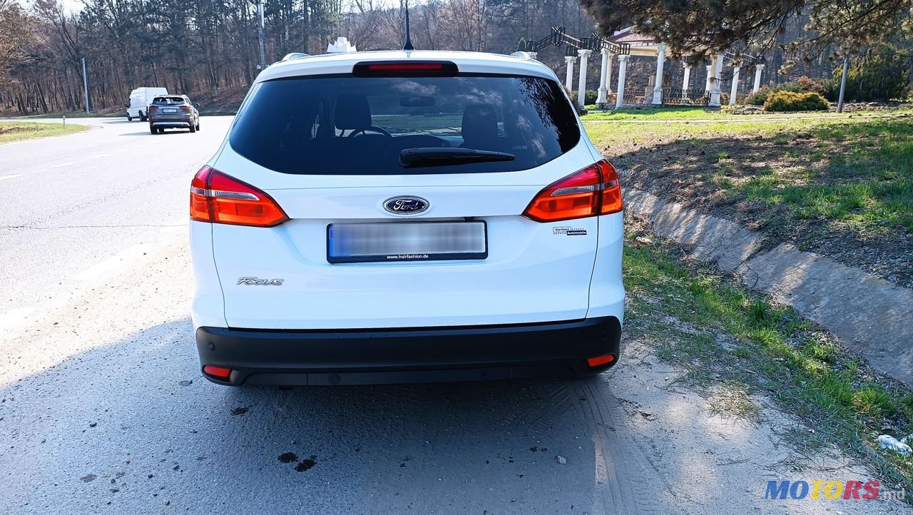 2016' Ford Focus photo #5