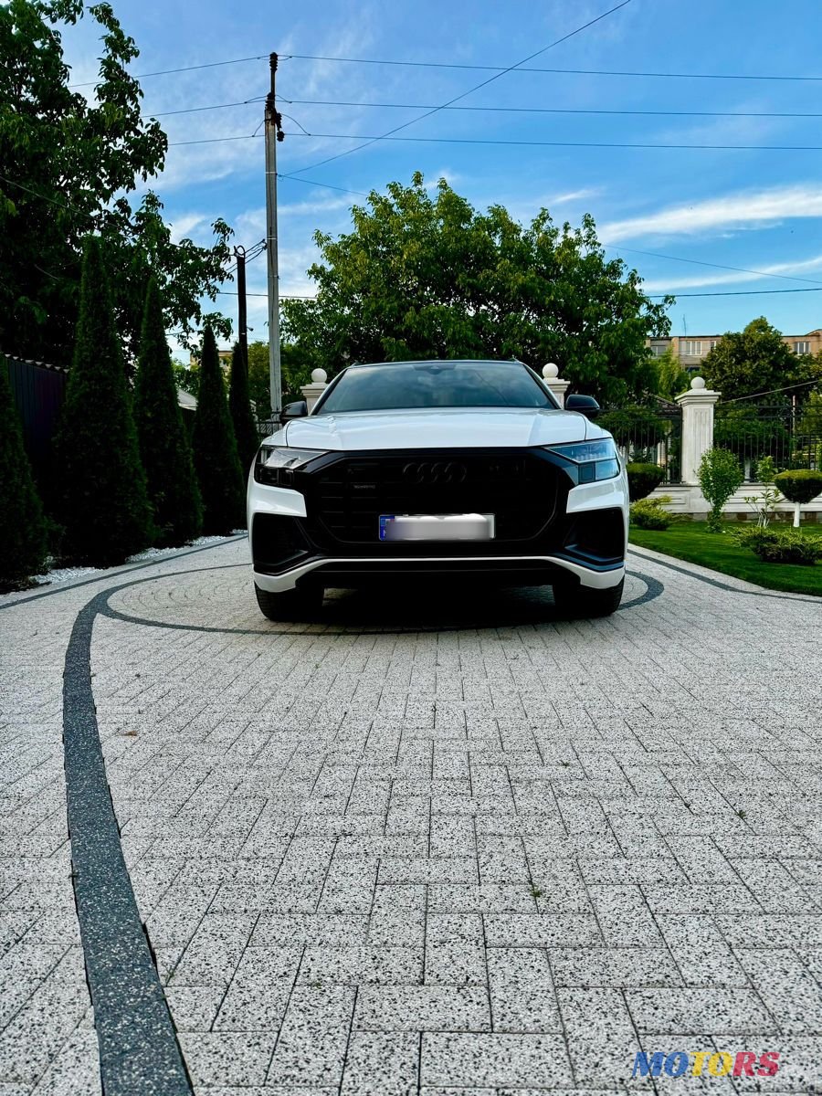 2019' Audi Q8 photo #3