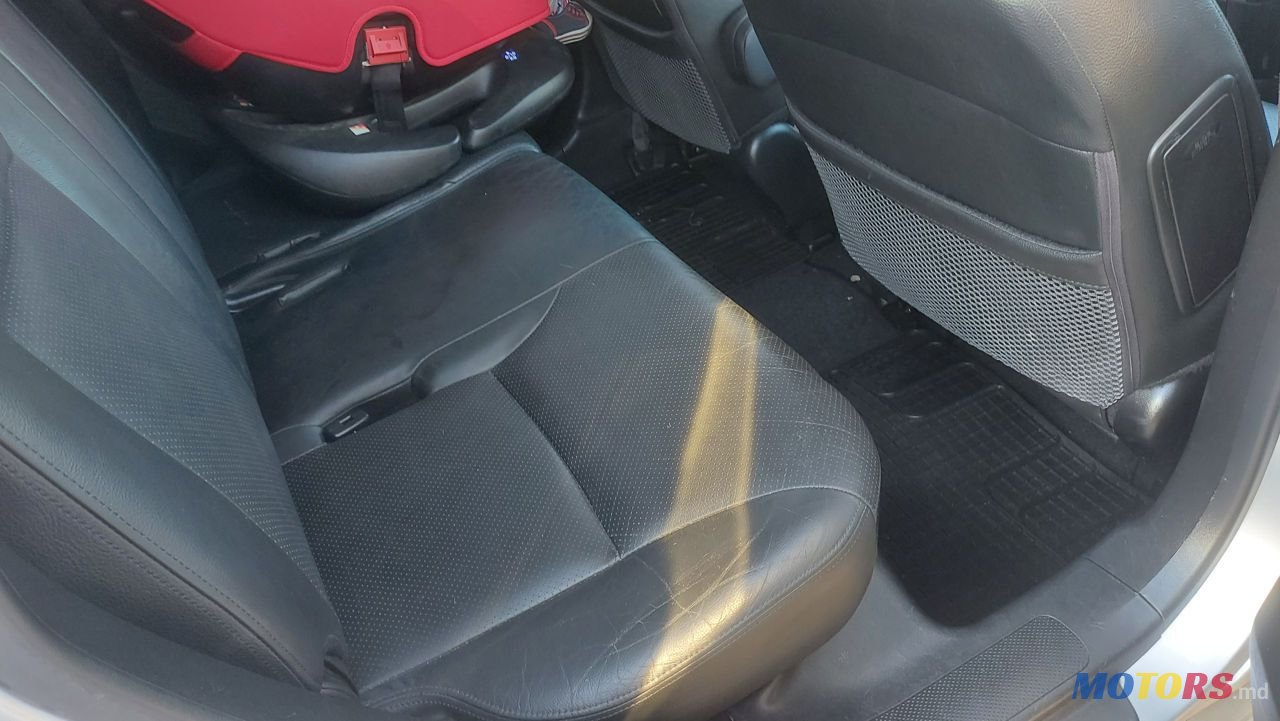 2005' Honda CR-V photo #5