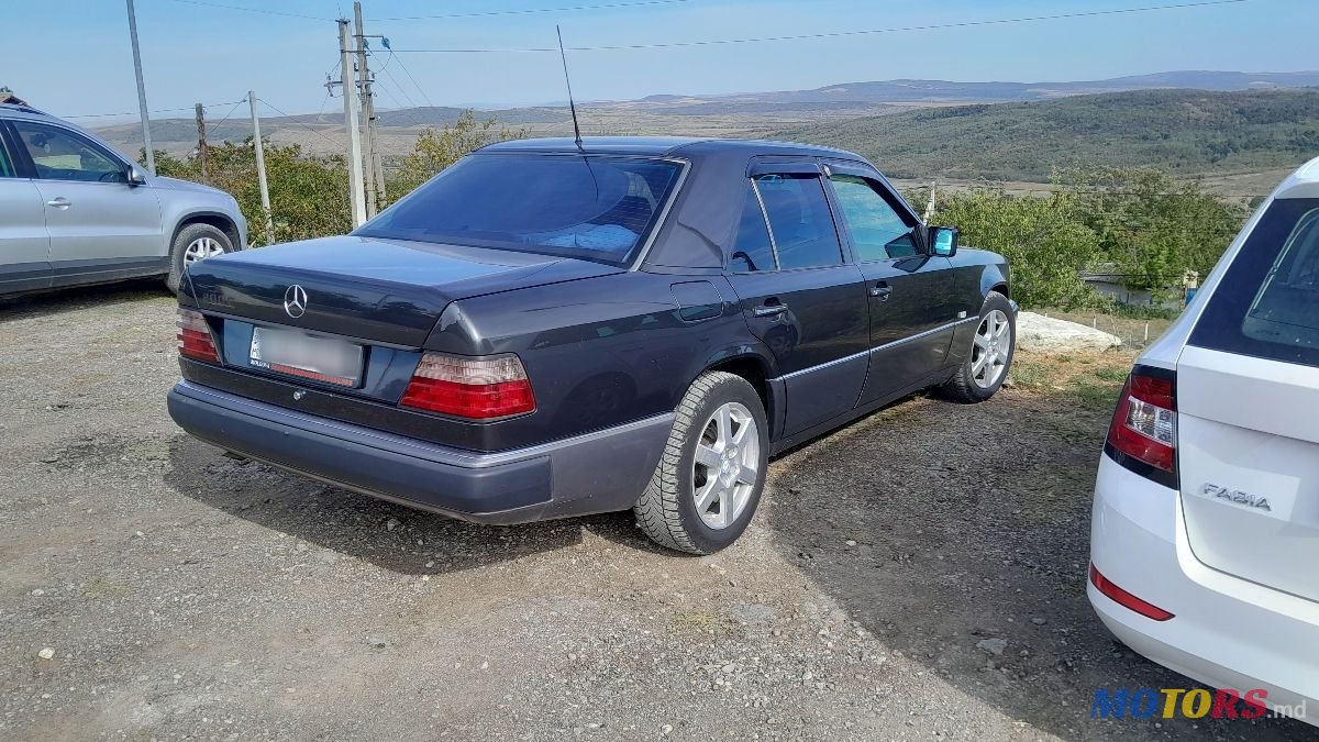 1990' Mercedes-Benz W124 photo #2