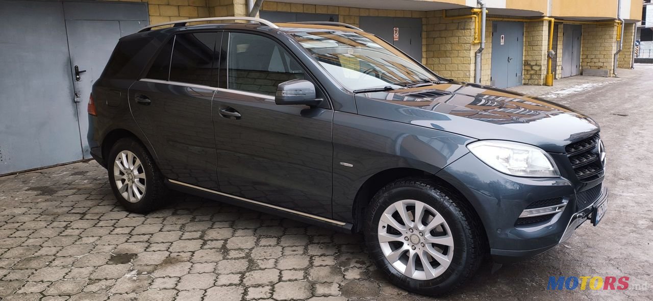 2012' Mercedes-Benz M Класс photo #2