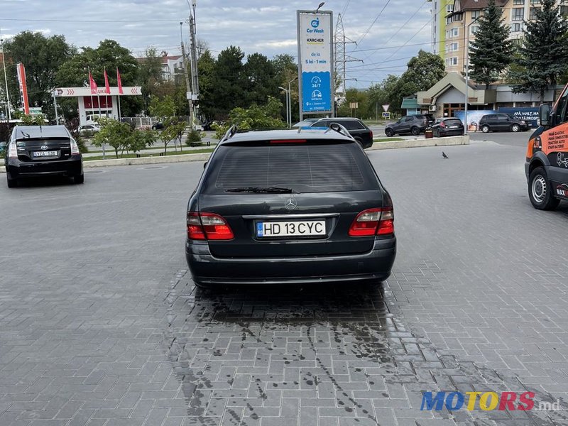 2004' Mercedes-Benz E Класс photo #4