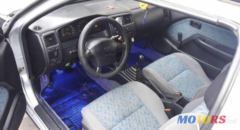 1995' Nissan Almera photo #1