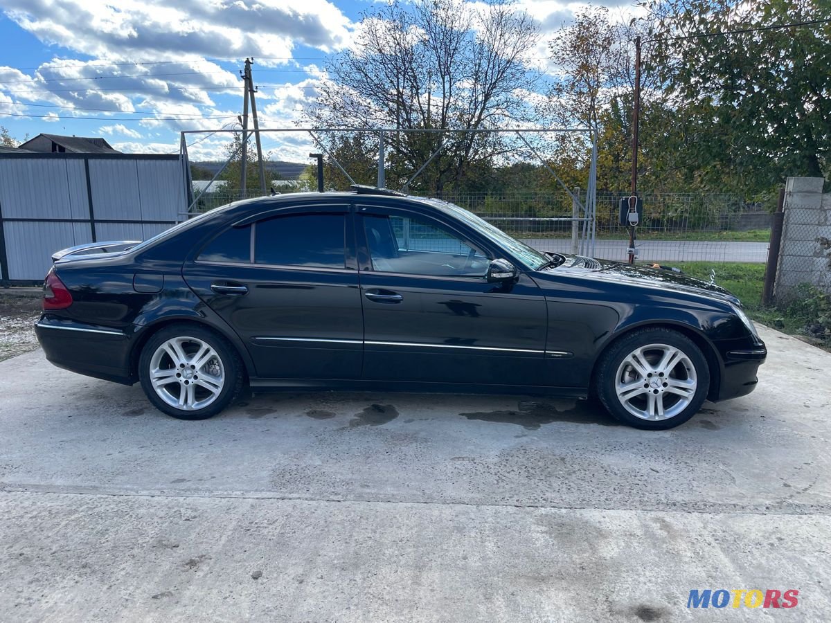 2008' Mercedes-Benz E-Class photo #5