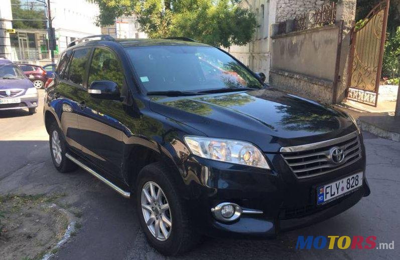 2011' Toyota RAV4 photo #1