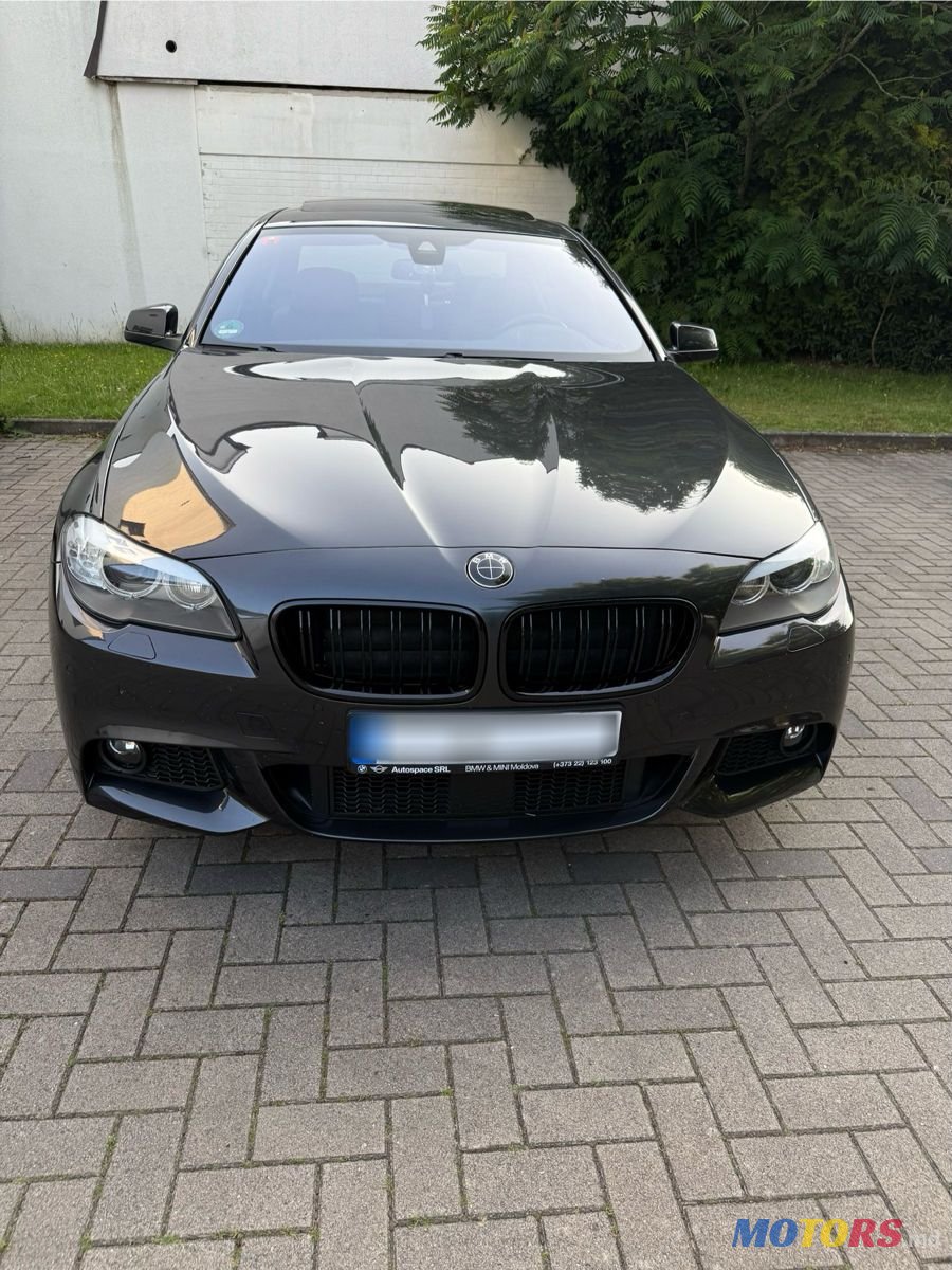2012' BMW 5 Series photo #2