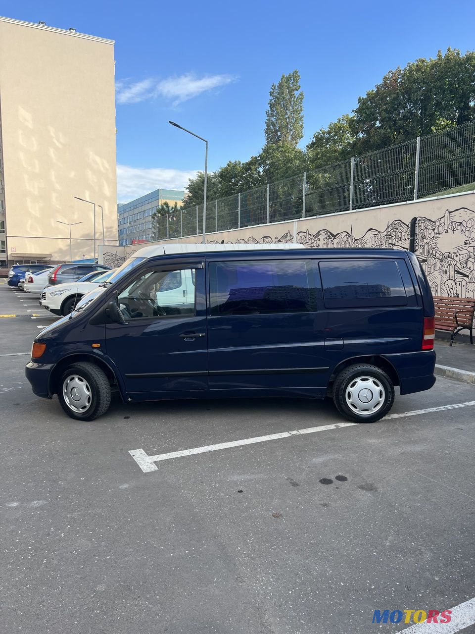 2003' Mercedes-Benz V Класс photo #5