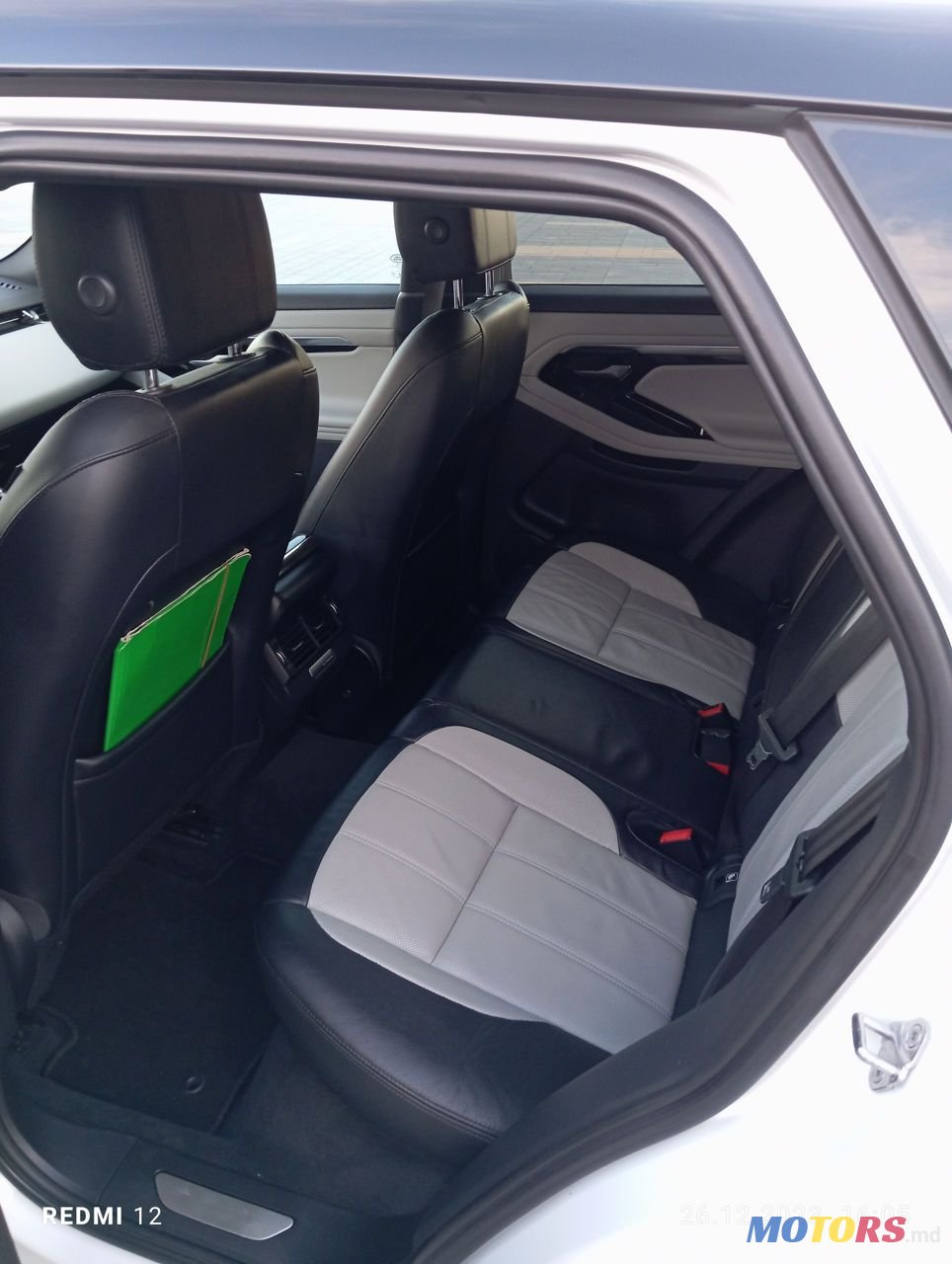 2019' Land Rover Range Rover Evoque photo #3