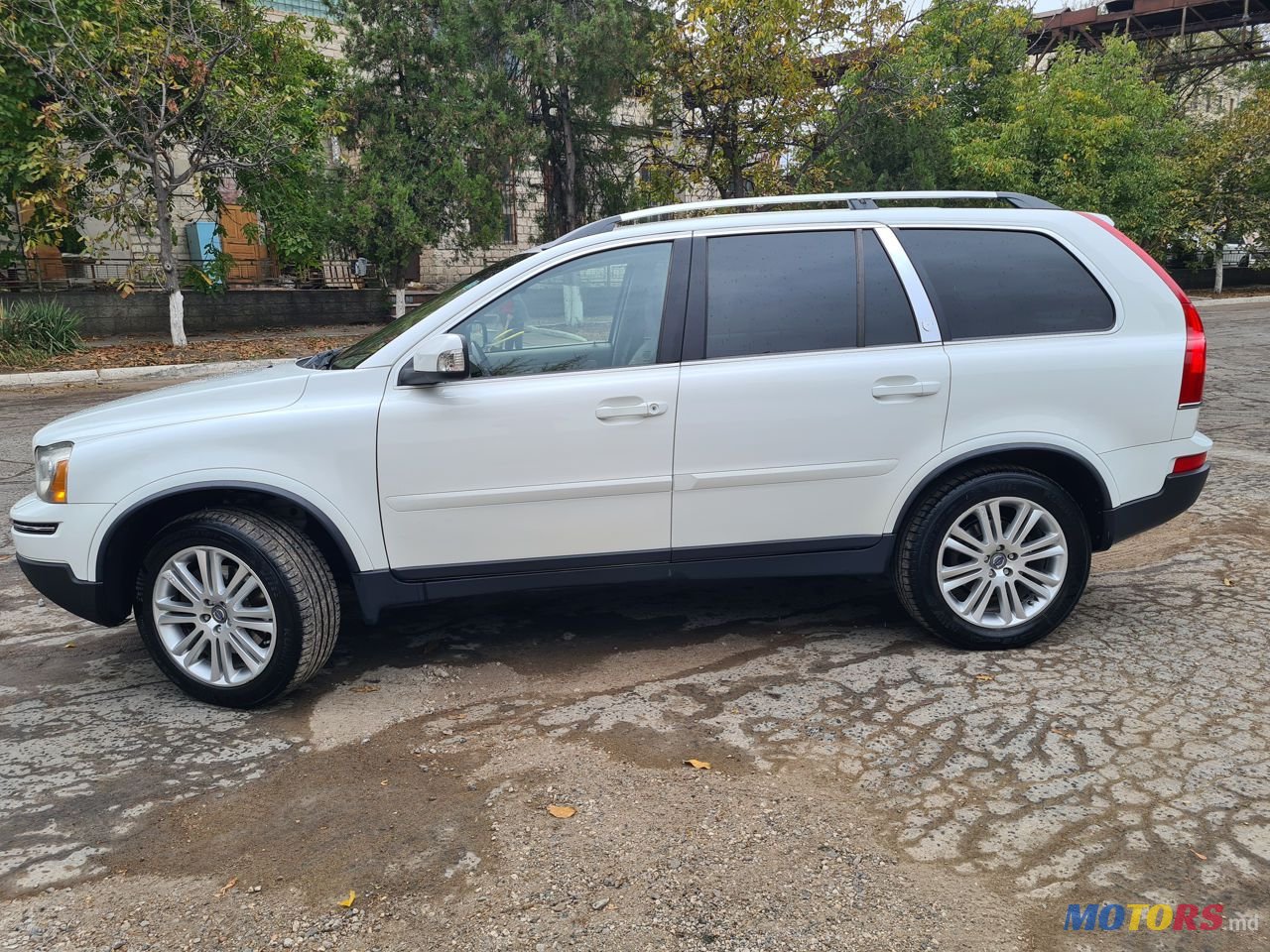 2011' Volvo XC90 photo #5