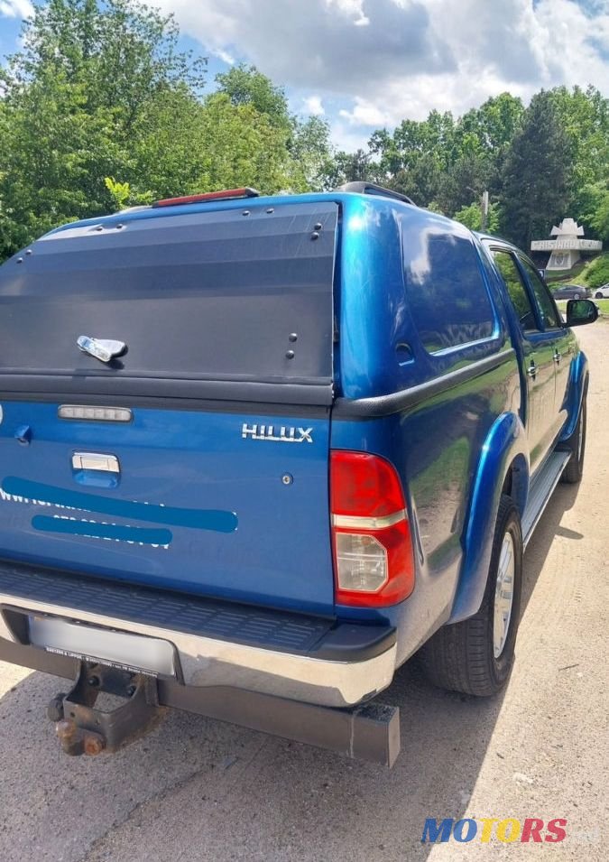 2015' Toyota Hilux photo #5