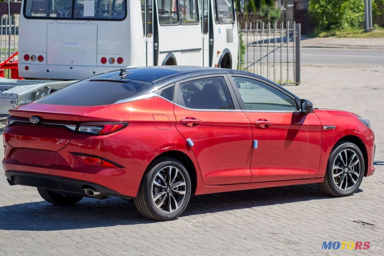 2021' JAC J7 photo #5