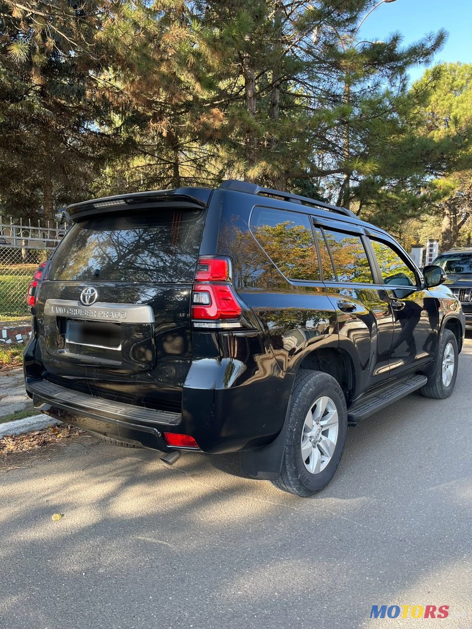 2021' Toyota Land Cruiser Prado photo #3