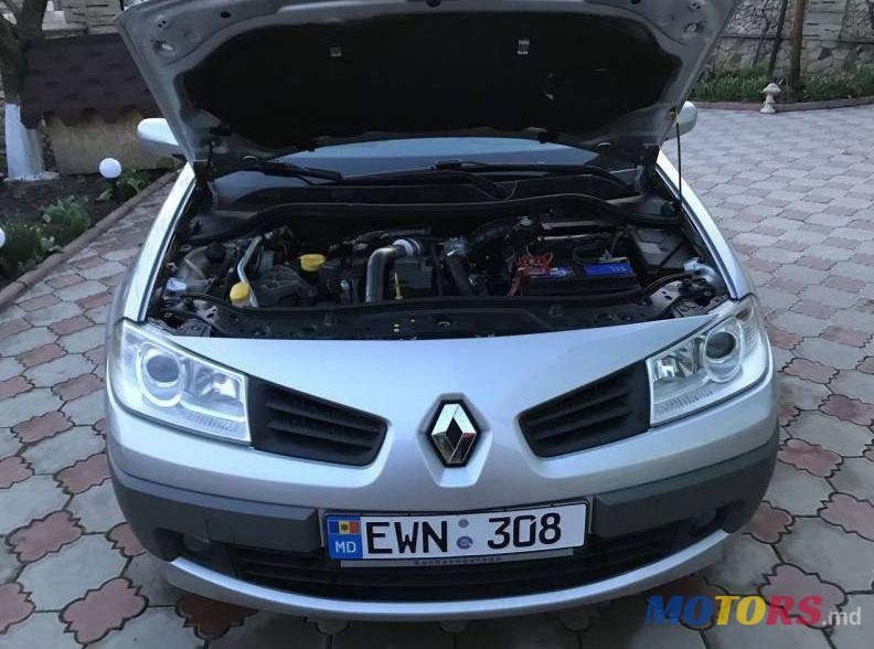 2008' Renault Megane photo #2