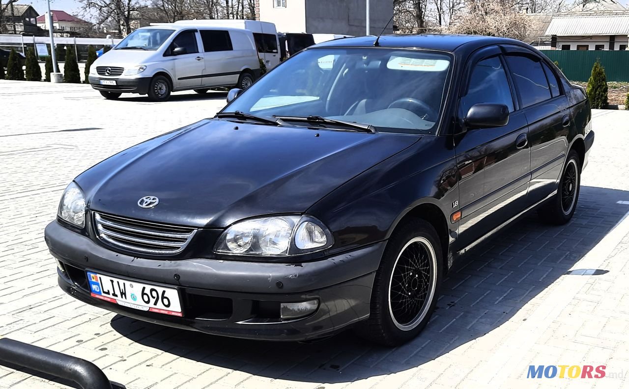 2001' Toyota Avensis photo #3