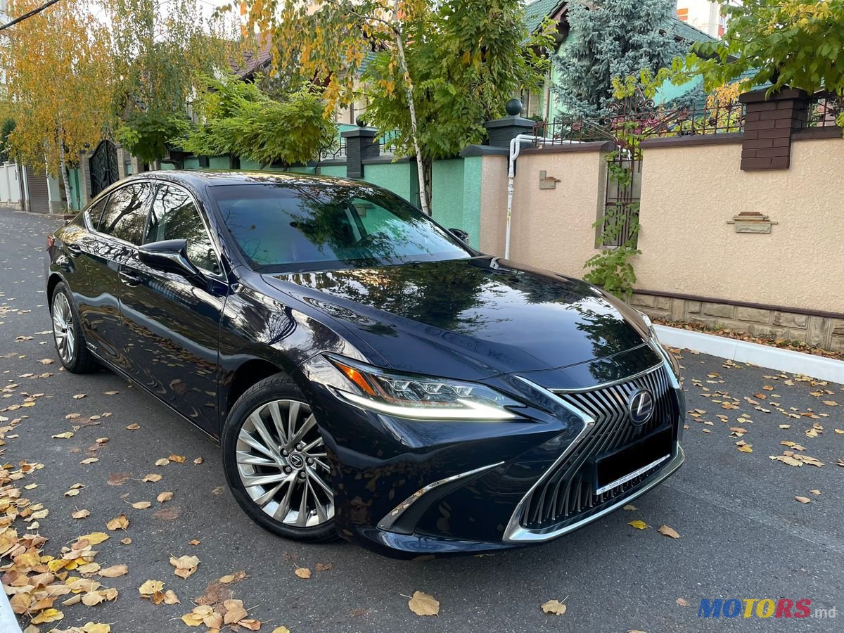 2019' Lexus Es Series photo #2