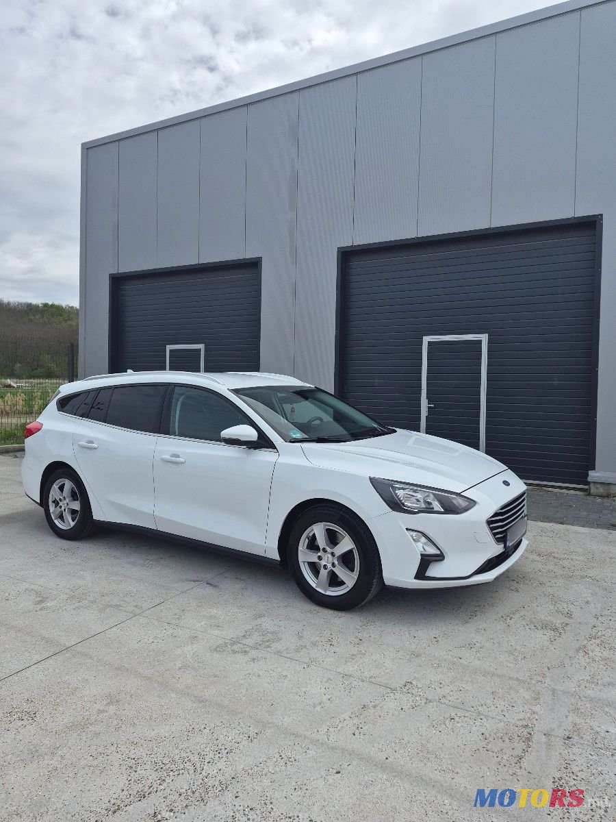 2020' Ford Focus photo #3