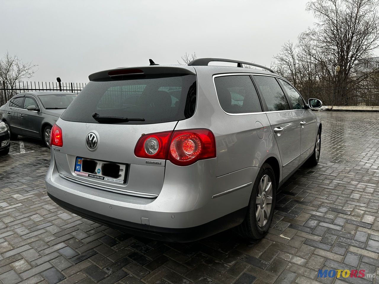 2009' Volkswagen Passat photo #5