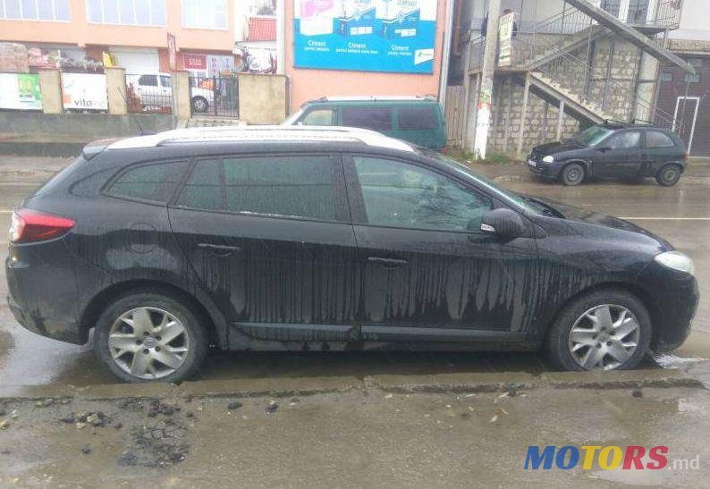 2013' Renault Megane photo #1