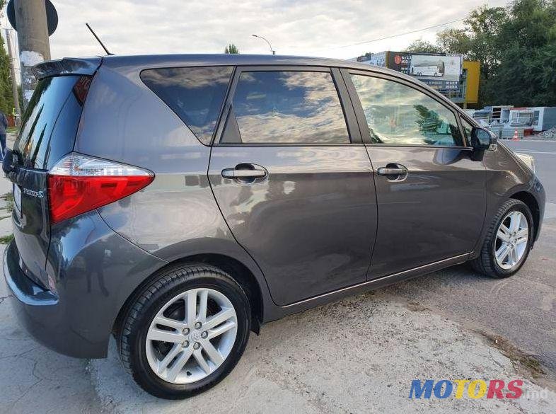 2010' Toyota Verso-S photo #3