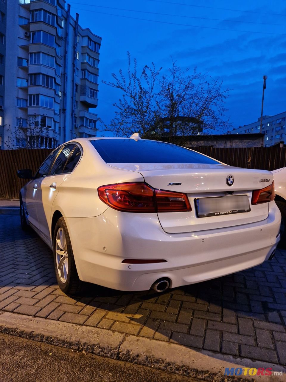 2017' BMW 5 Series photo #3