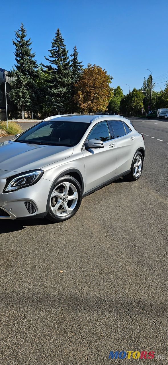 2018' Mercedes-Benz GLA photo #3