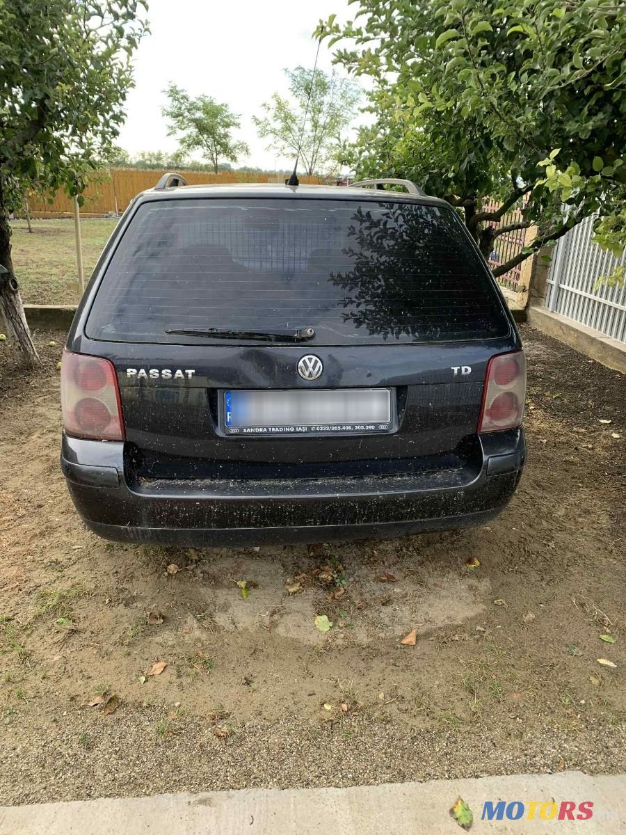 2003' Volkswagen Passat photo #2