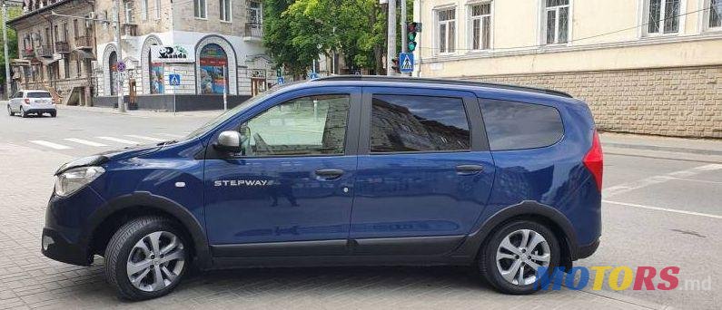 2016' Dacia Lodgy photo #1