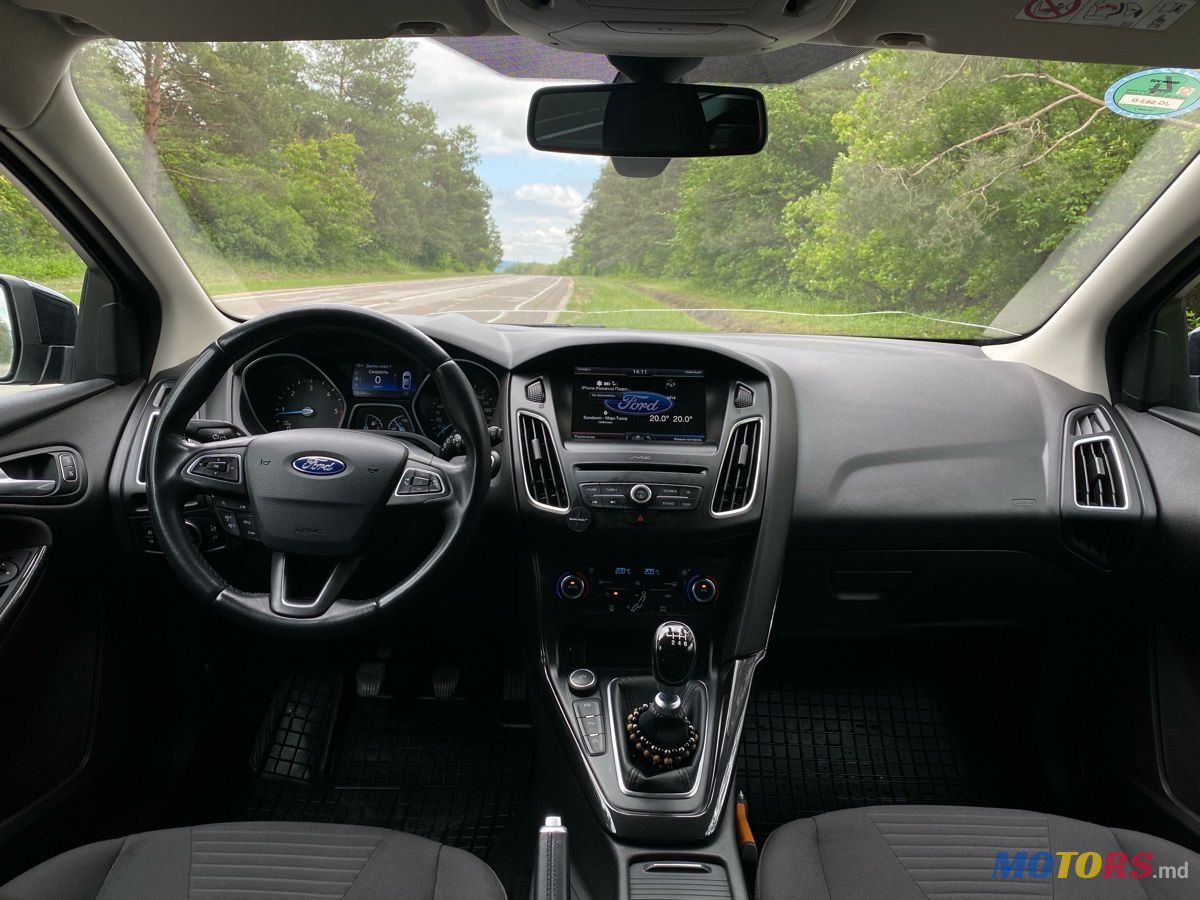 2016' Ford Focus photo #6