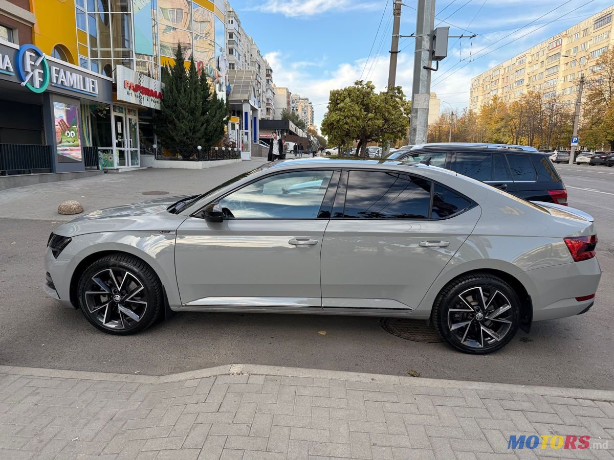 2022' Skoda Superb photo #2