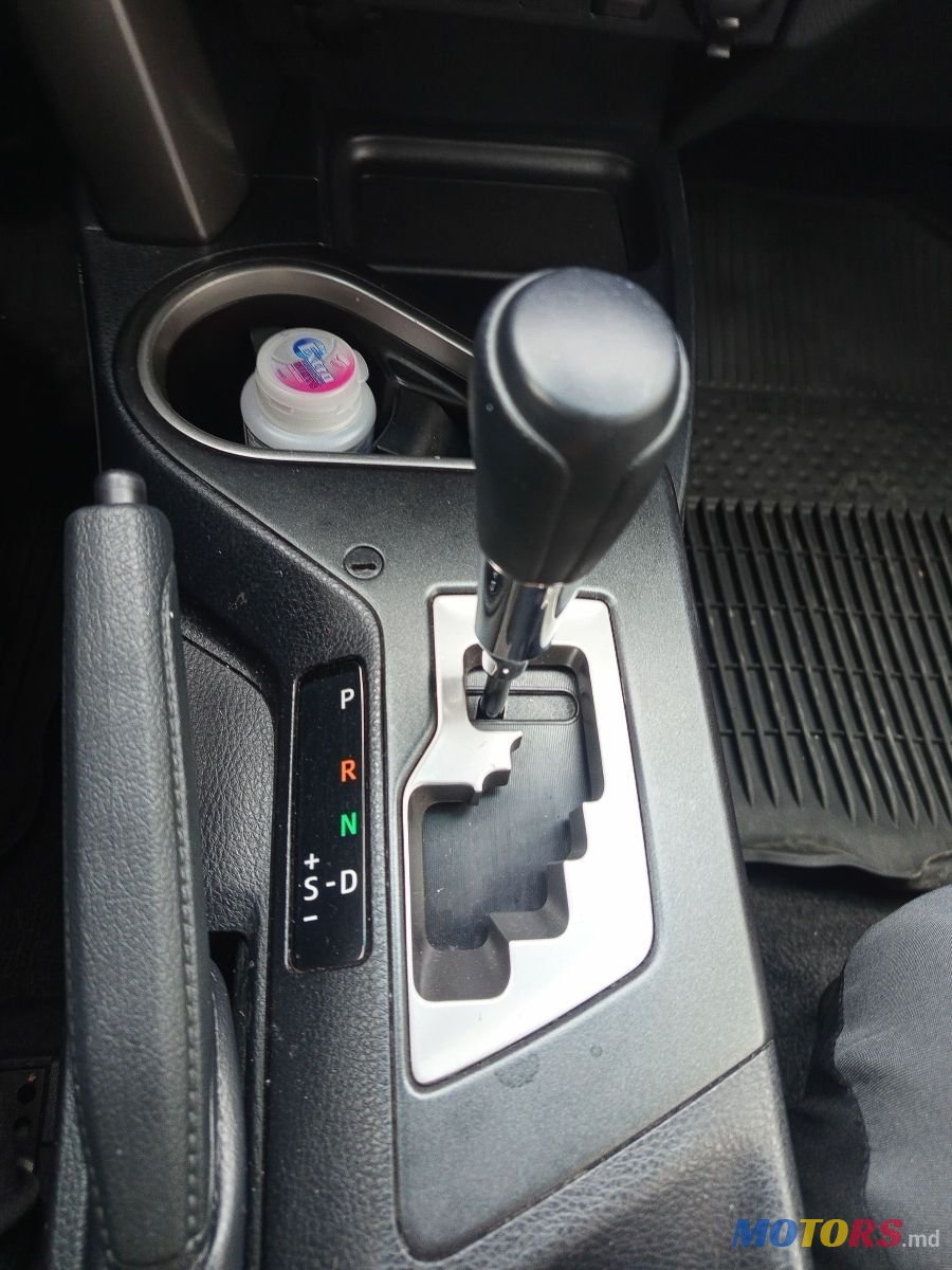 2018' Toyota RAV4 photo #6