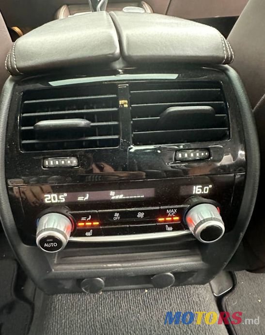 2017' BMW 5 Series photo #5